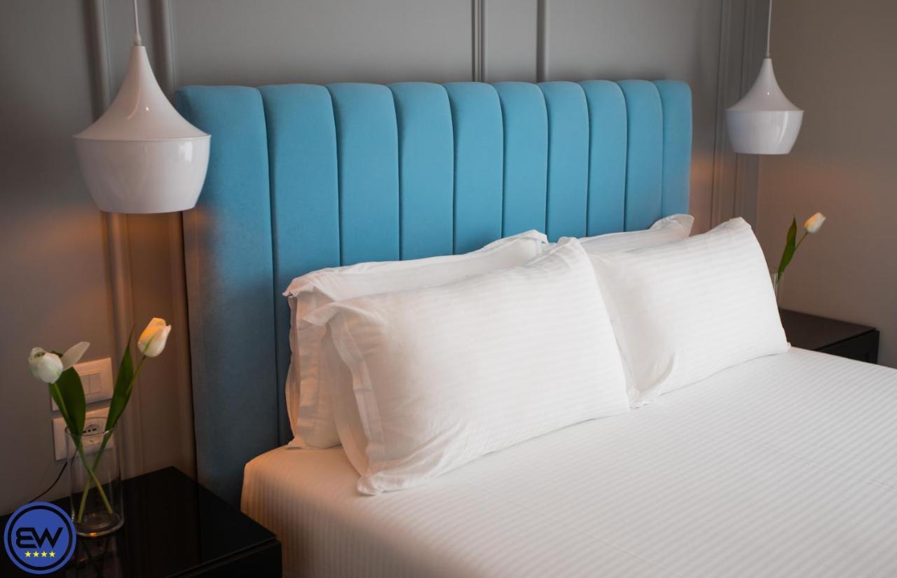 Blue Water Hotel Εξαμίλιο Εξωτερικό φωτογραφία