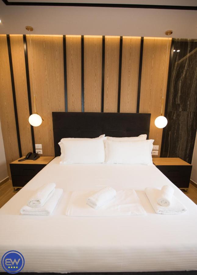 Blue Water Hotel Εξαμίλιο Εξωτερικό φωτογραφία