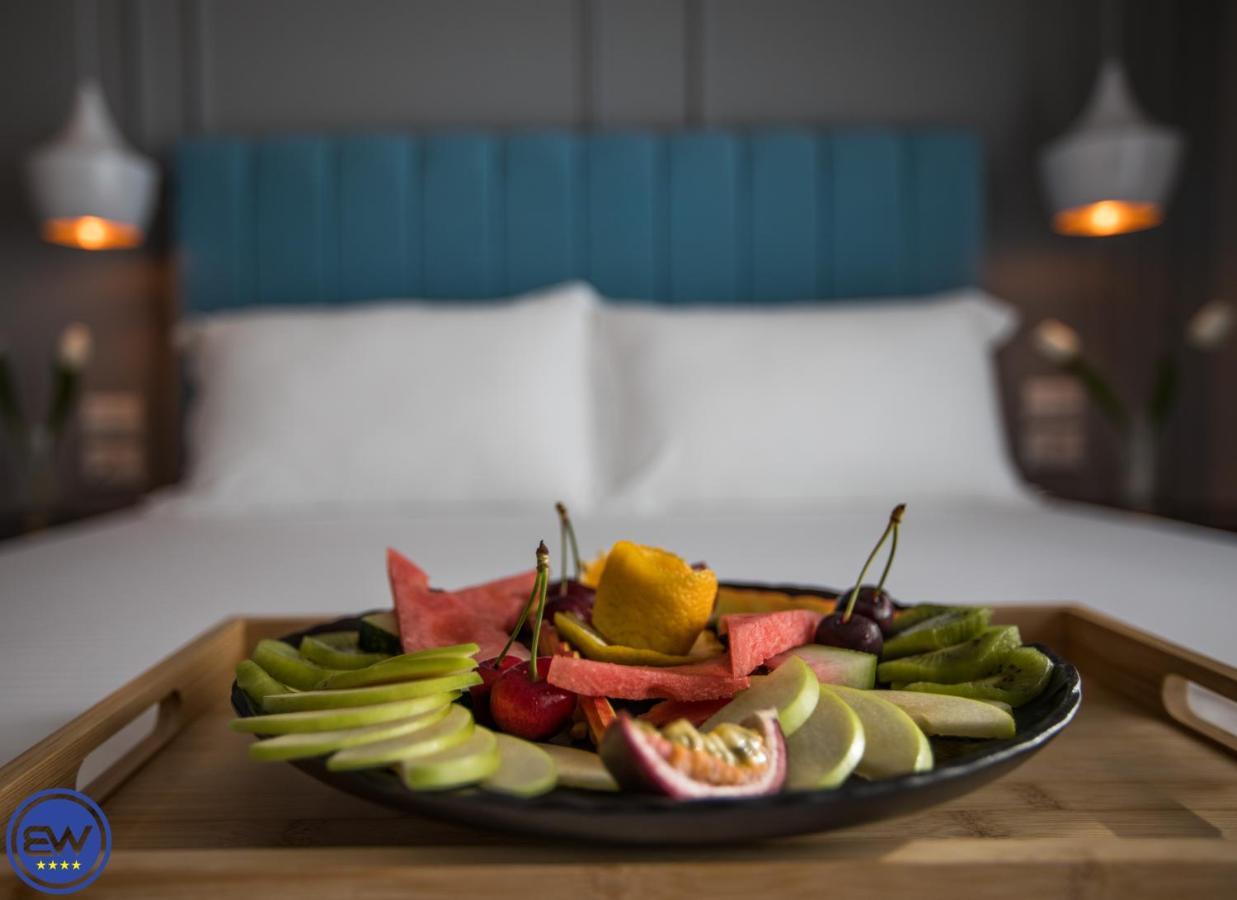 Blue Water Hotel Εξαμίλιο Εξωτερικό φωτογραφία