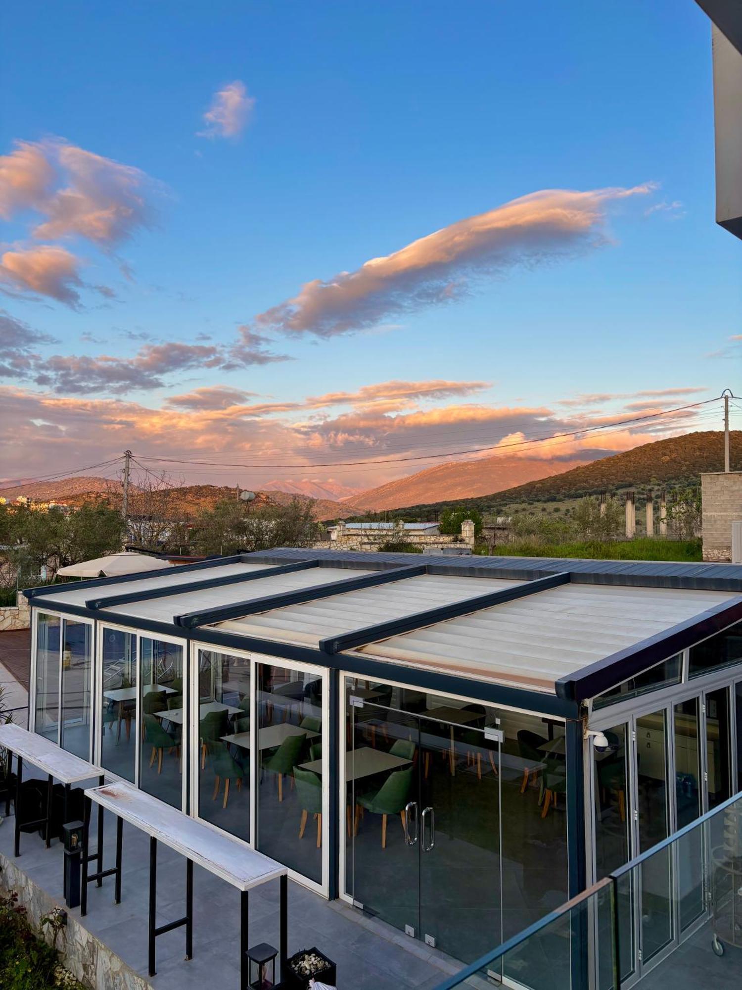 Blue Water Hotel Εξαμίλιο Εξωτερικό φωτογραφία
